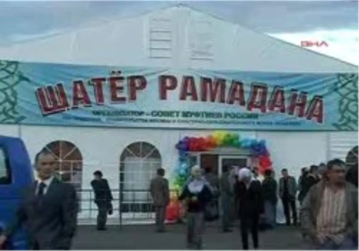 Moskova\'da İftar Çadırı \'Türk Günü\' İle Başladı