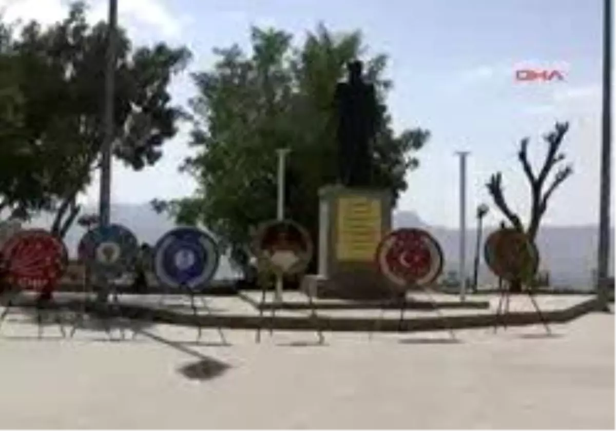 Şırnak\'ta Stadyum\'da Kutlandı
Şırnak\'ta Stadyum\'da Kutlandı