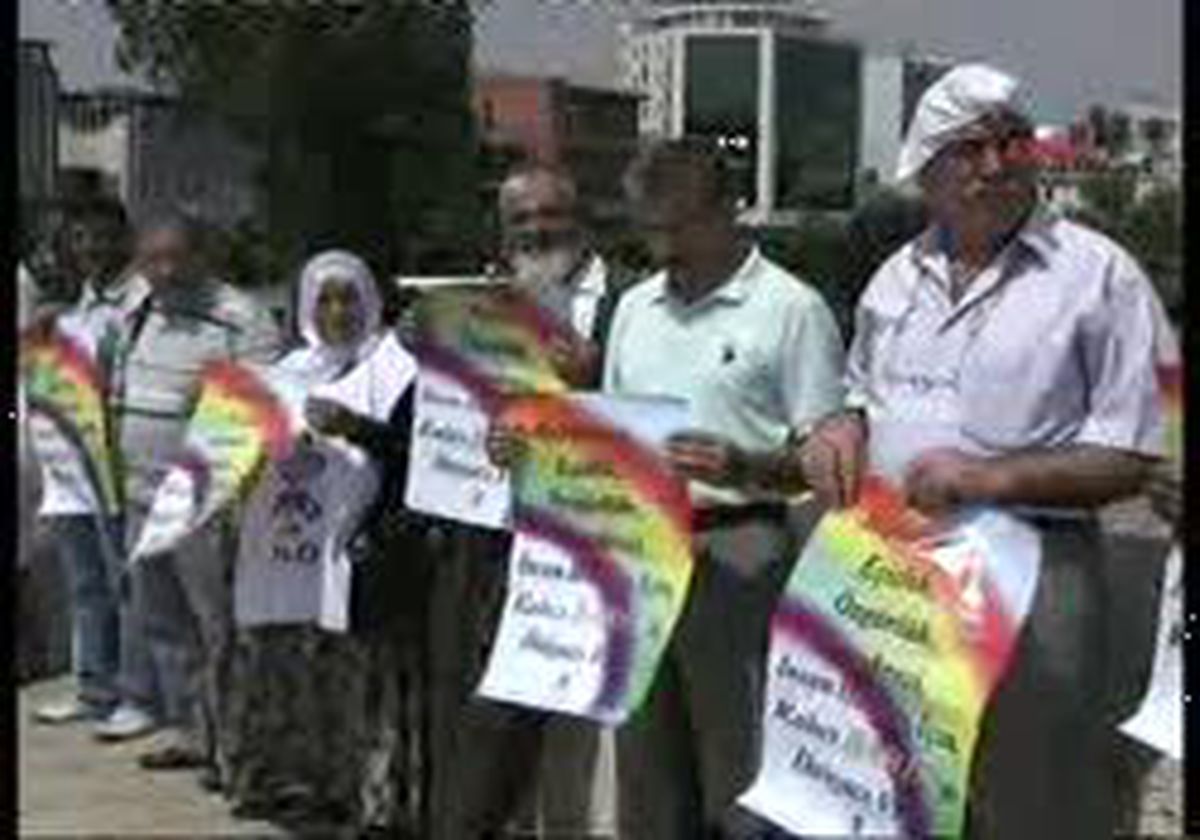 Adana - İhd'liler, 'Dünya Barış Günü' İçin Güvercin Bıraktı