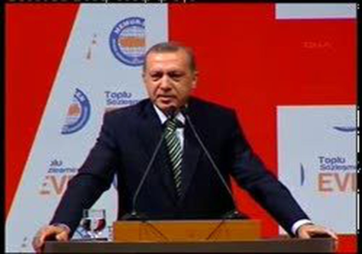 Başbakan Erdoğan'dan Başörtüsü Çağrısı 
Başbakan Erdoğan'dan Başörtüsü Çağrısı