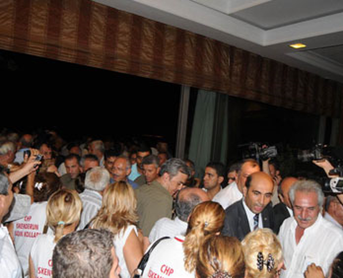 Kılıçdaroğlu'na Kadınların Yoğun İlgisi