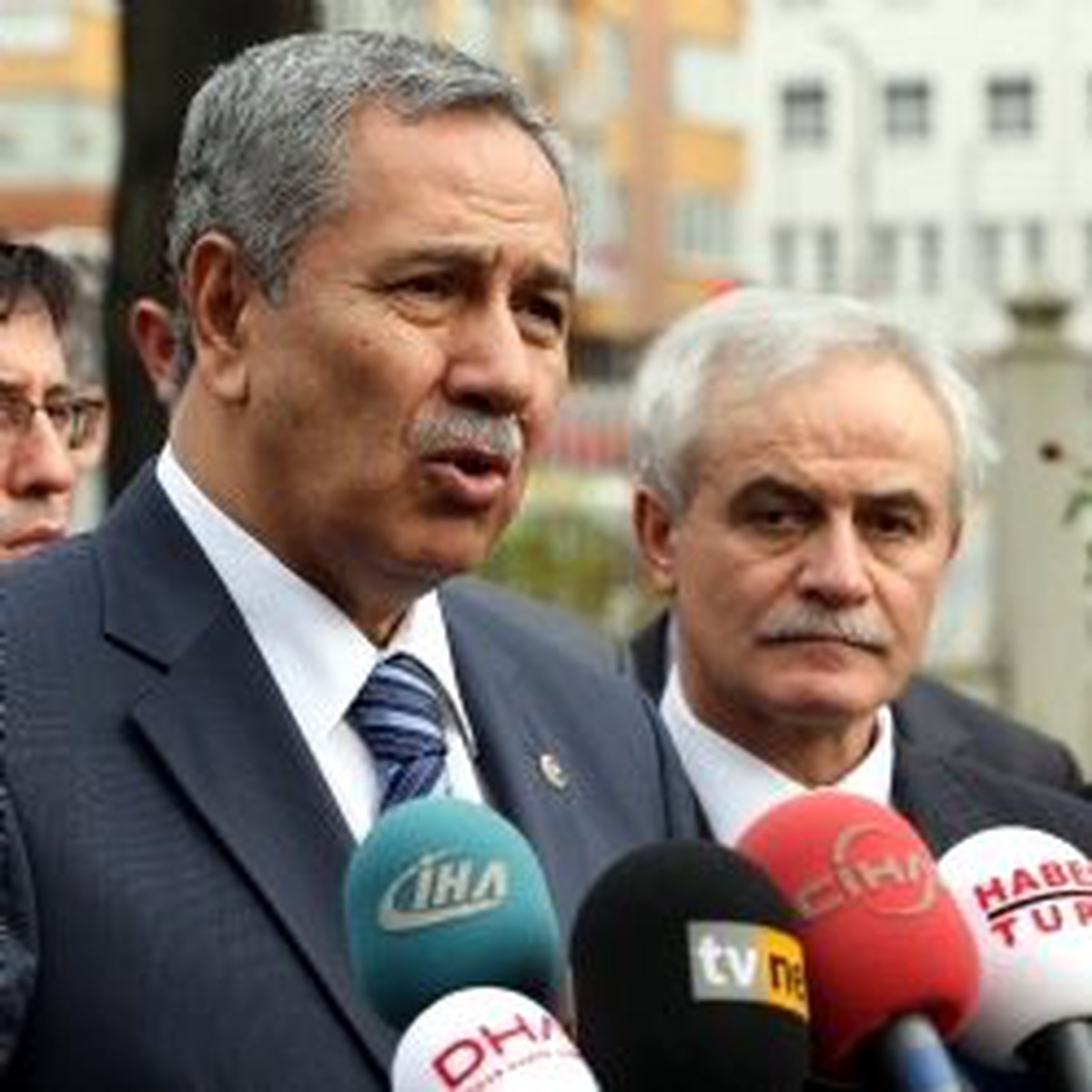 Arınç'ı Şiir Okurken Gördünüz mü?
