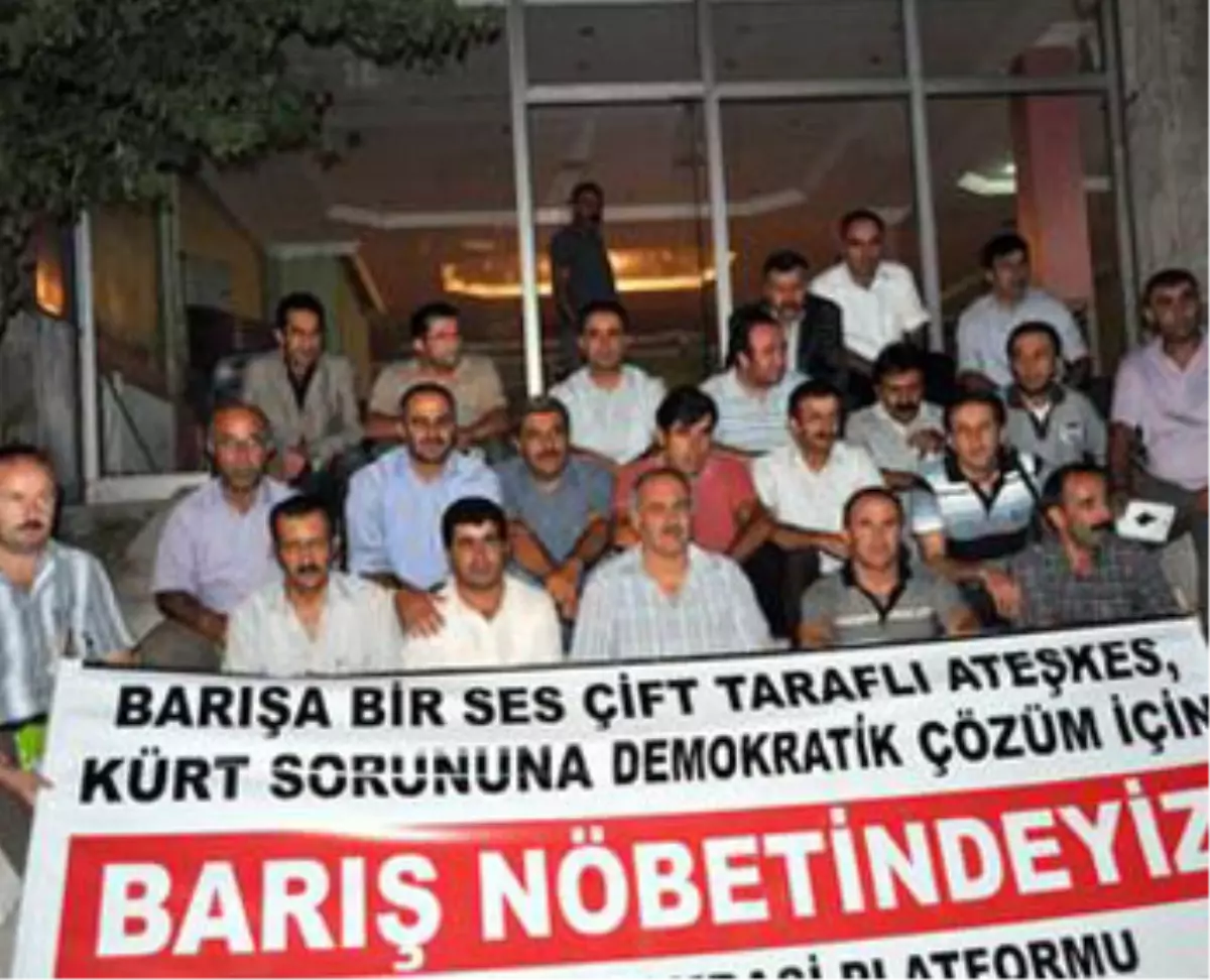 Silahların Susması İçin Barış Nöbeti