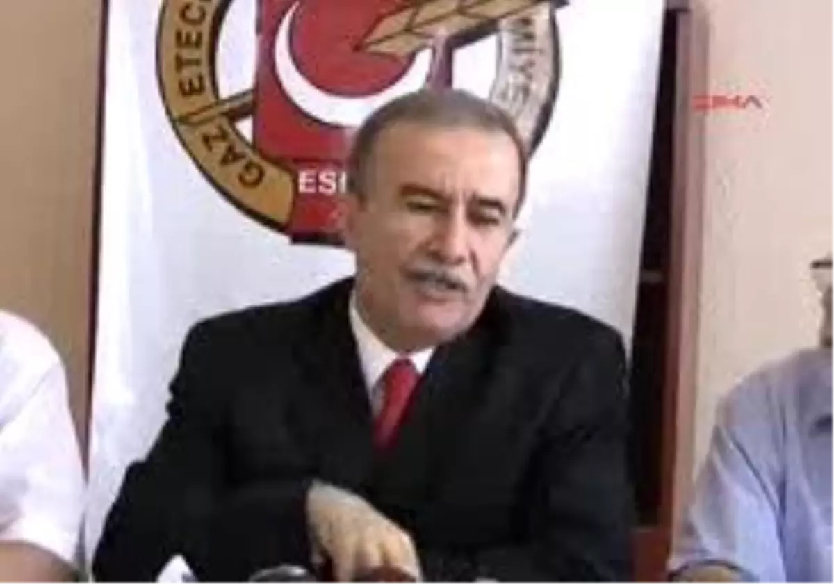 Eskişehir Gazeteciler Cemiyeti\'ni Ziyaret Eden Hanefi Avcı,