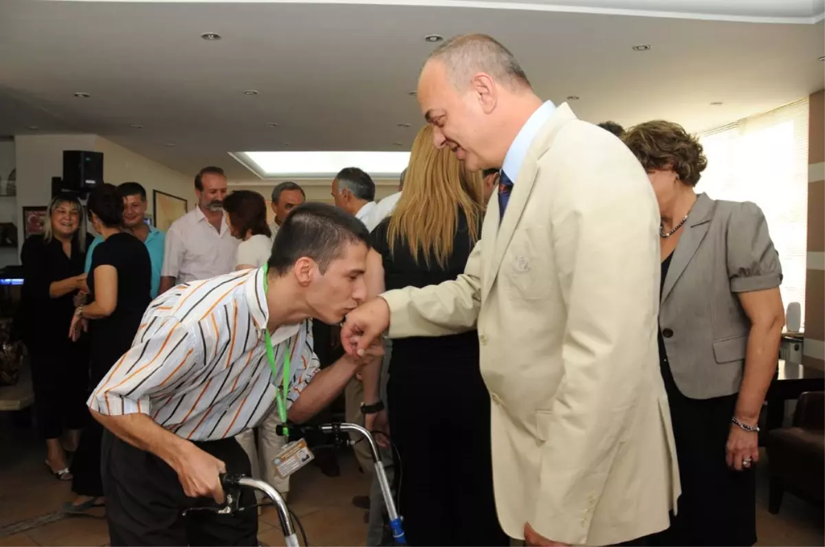 Başkan Ergün Meclis Üyeleri Ve Personeliyle Bayramlaştı