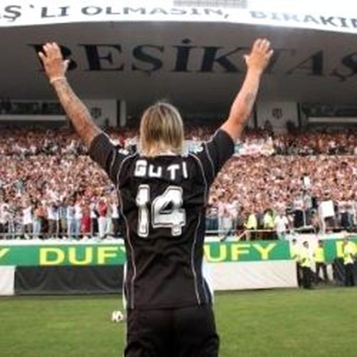 Guti'den Real Madrid'e Sitem