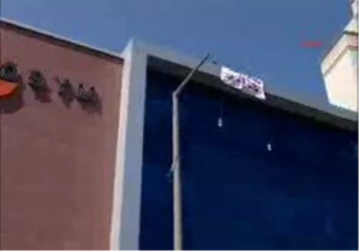 Ösym Binasına Protesto Pankartı