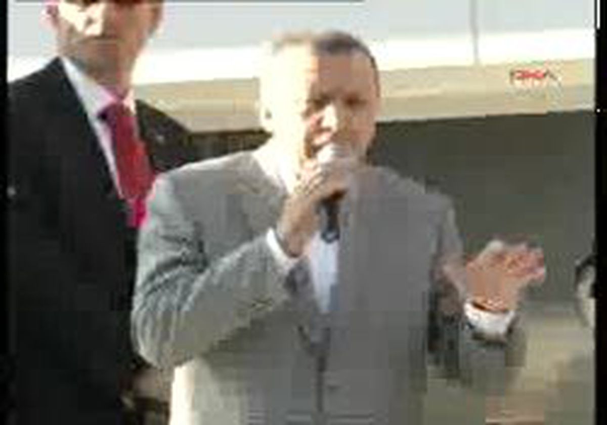 2 Erdoğan'dan Bayram Namazı Sonrası Mini Miting...
 (1)