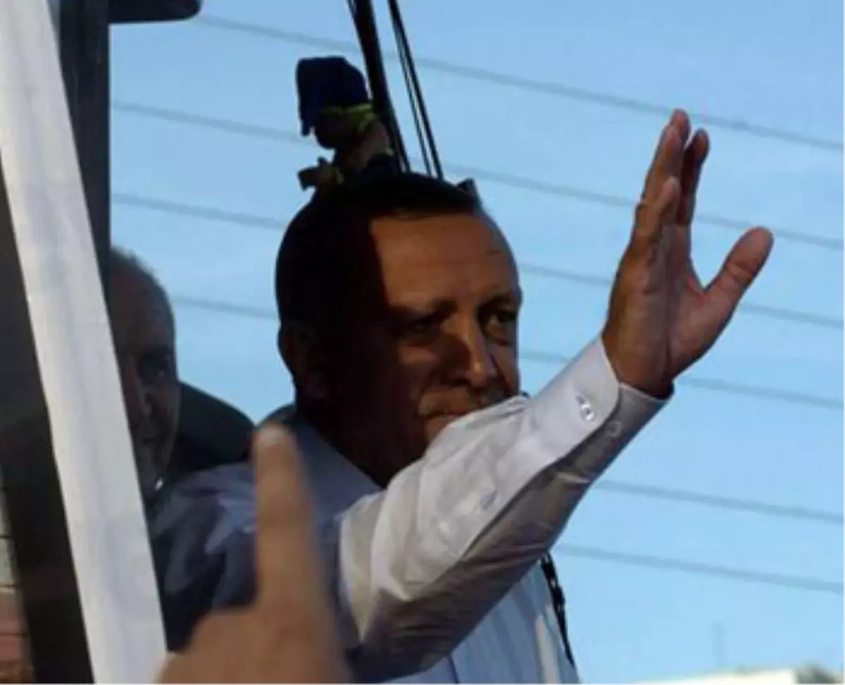 Başbakan\'a Tezahurat