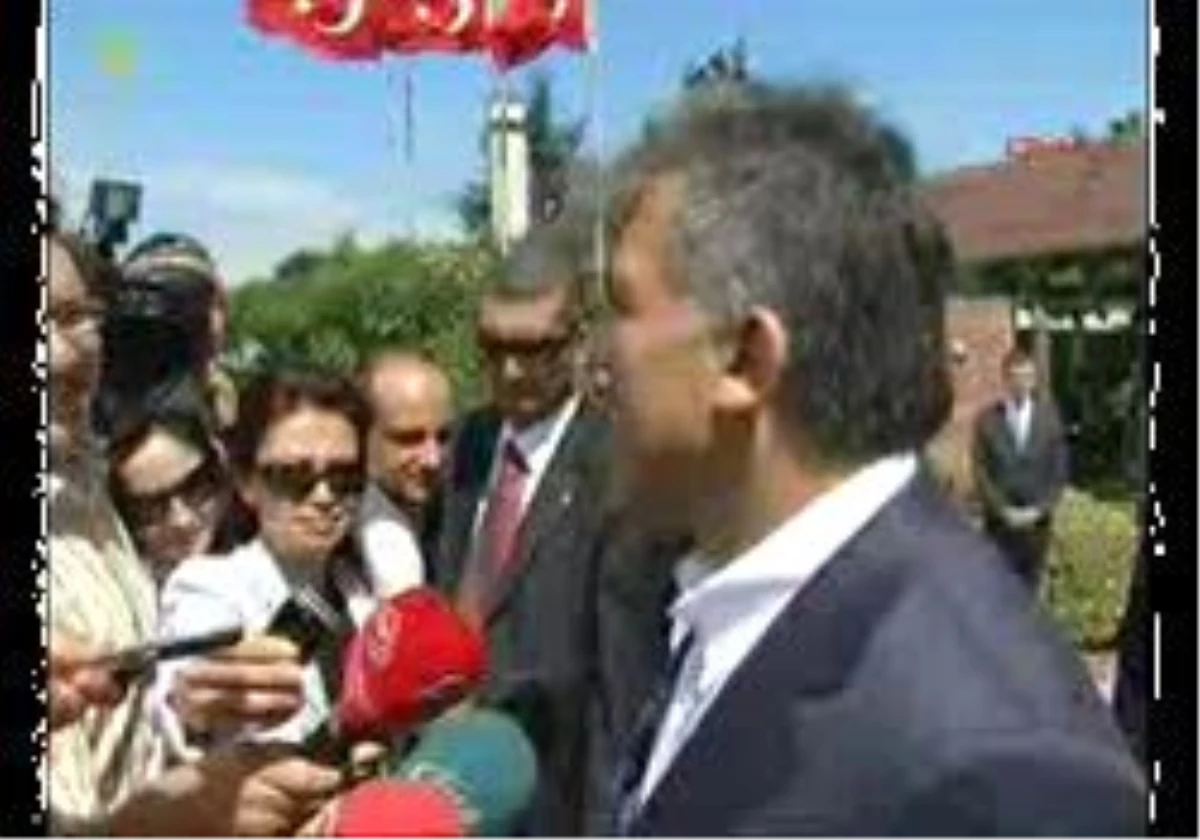 Cumhurbaşkanı Gül, Referandumda Herkesin Oyunu Kullanmasını İstedi