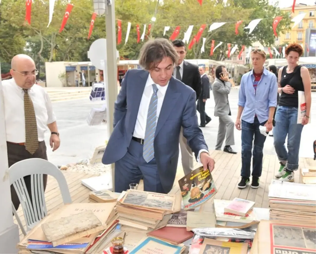 Sahaflar Beyoğlu’na Geldi