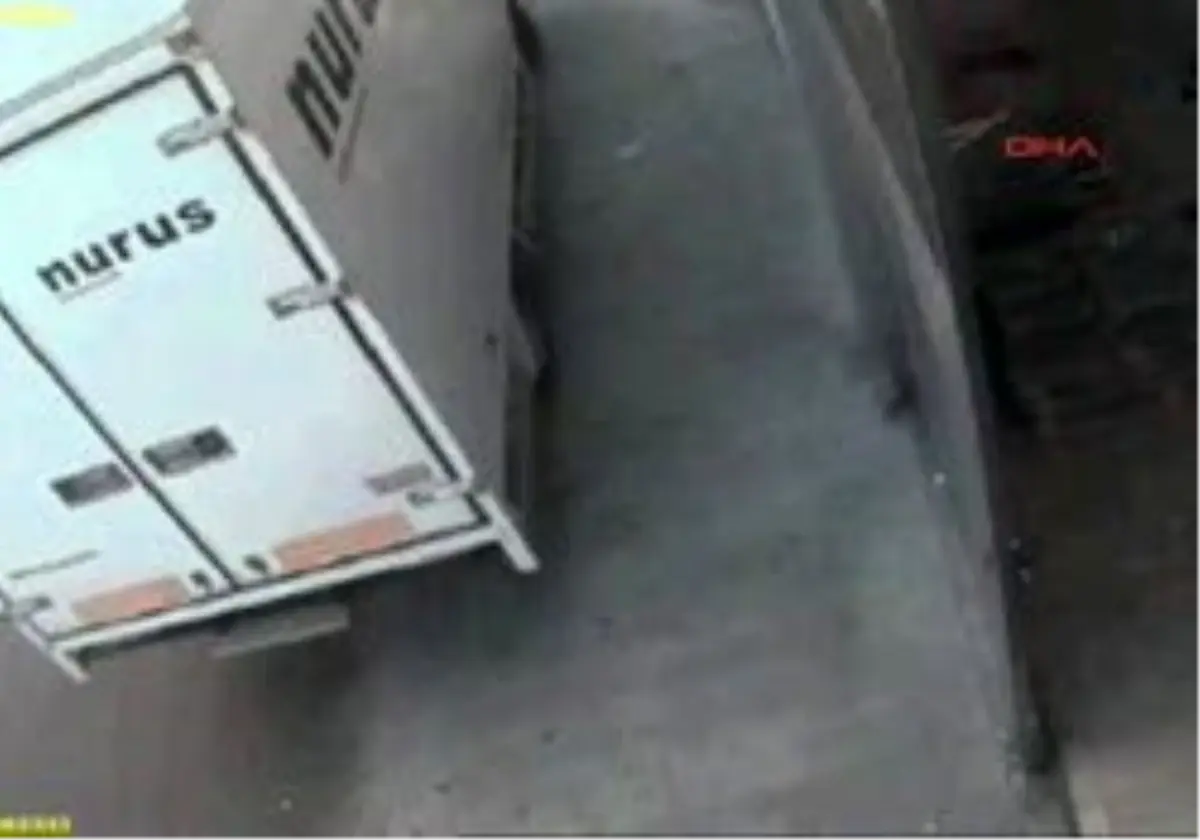 (Özel)- Seyrantepe\'deki Korkunç Patlama Güvenlik Kamerasında