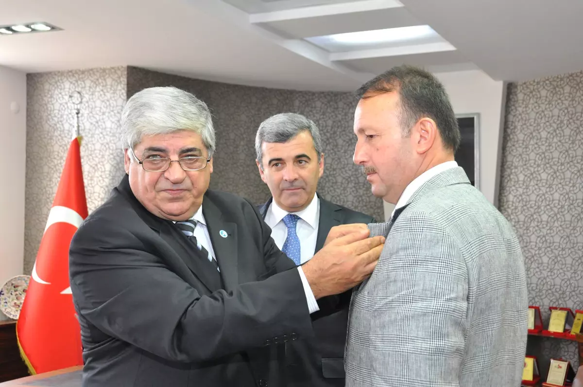 
Azerbaycanlılar Teşekküre Geldi