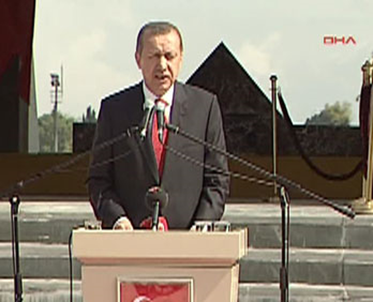 Erdoğan İdamların 49. Yılında Konuştu