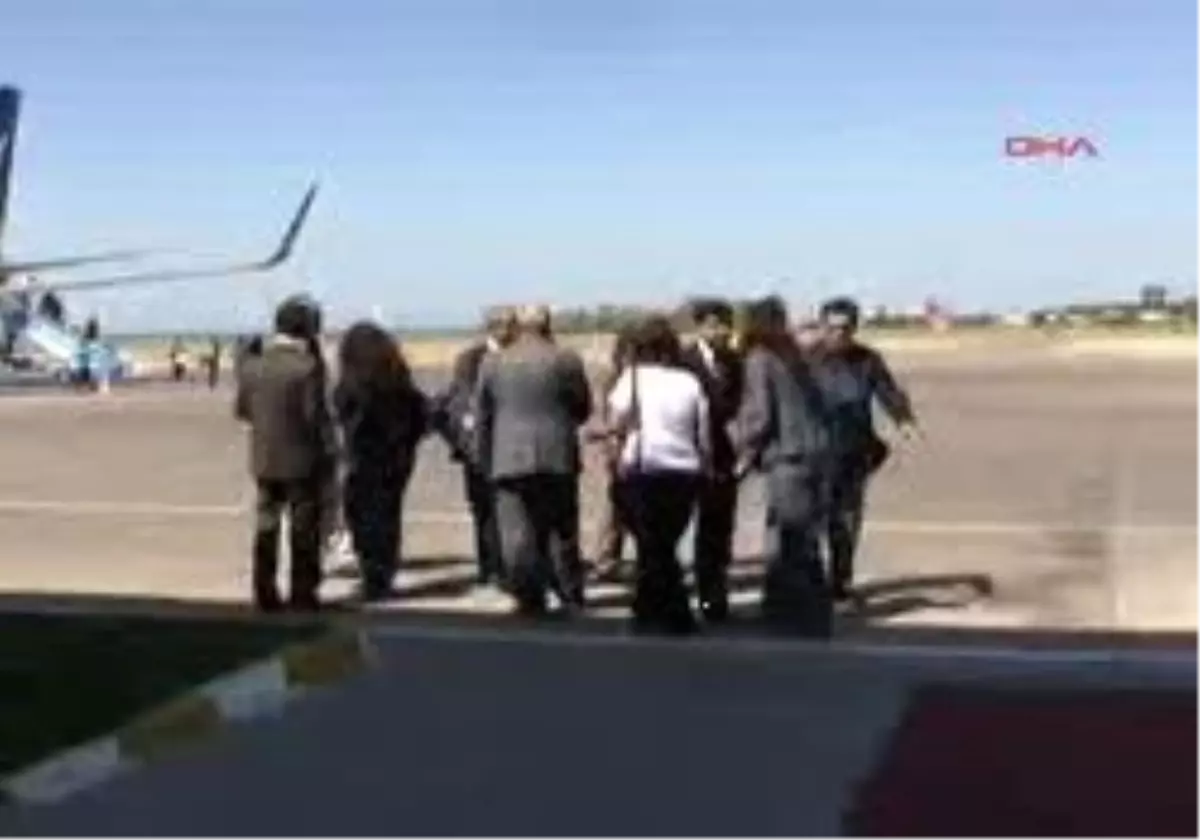 Van1 Bdp Lideri Demirtaş. Hakkari Olayını Provokasyon Olarak Değerlendirdi: