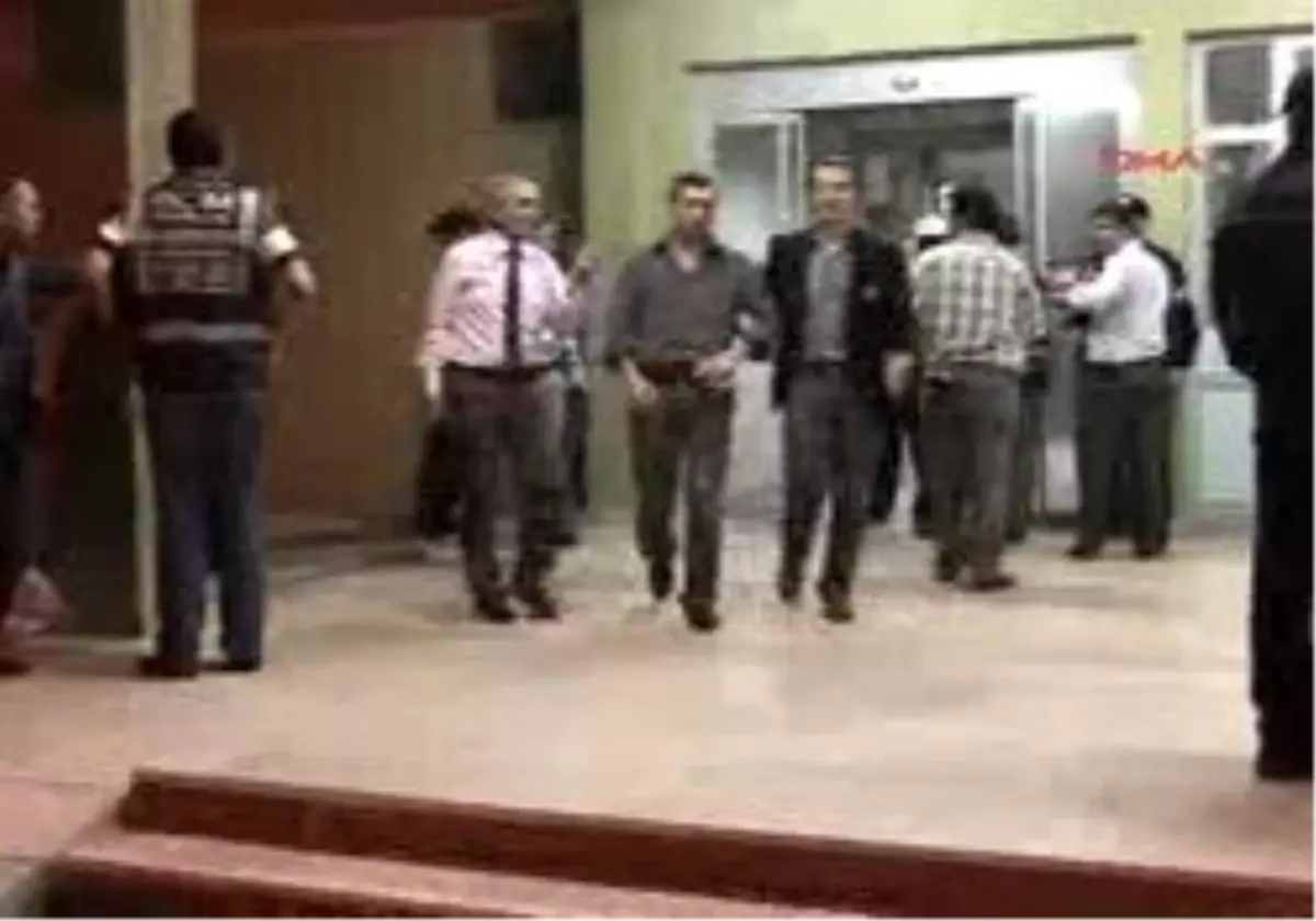 Bursa Ekg 21\'İ Tutuklandı
\'İnegöl\'deki Olaylara Karışan 40 Kişi Adliyede\' Haberine Ek