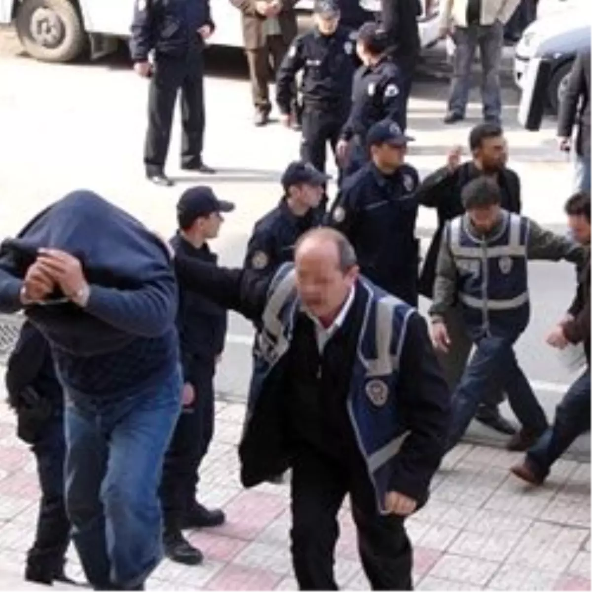 İnegöl\'de 21 Tutuklama