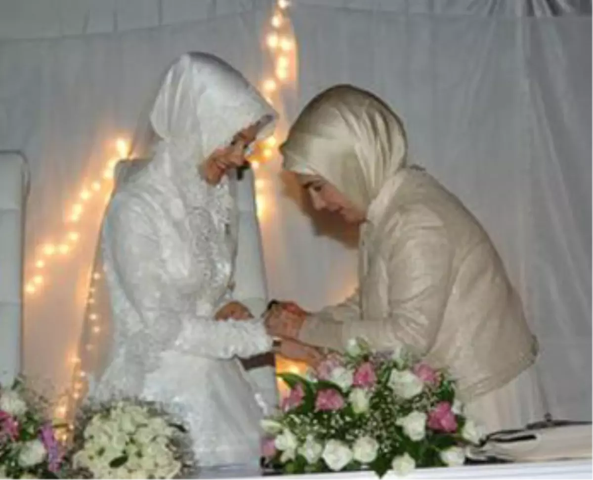 Emine Erdoğan Nikah Şahitliği Yaptı