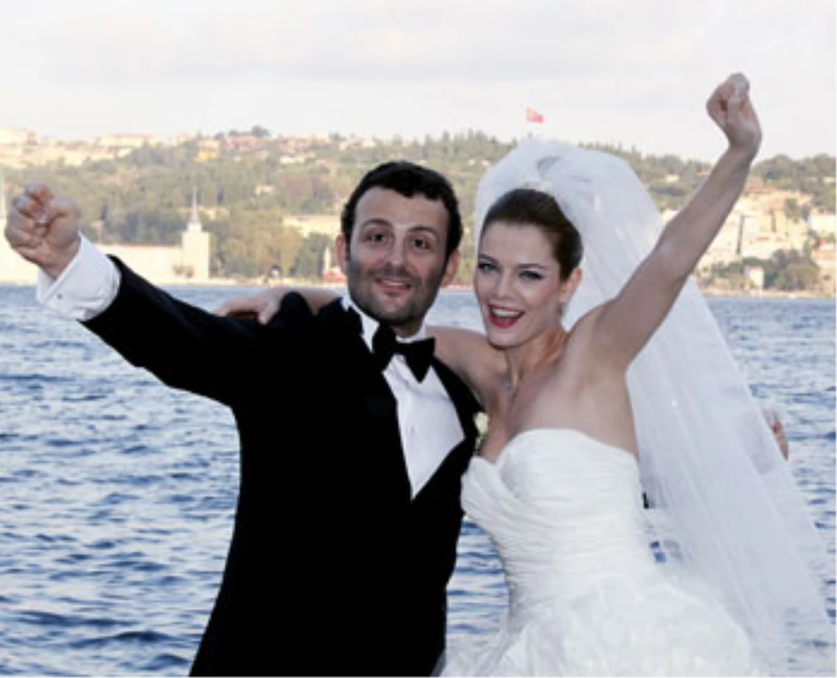 Begüm Kütük ve Erdil Yaşaroğlu Evlendi