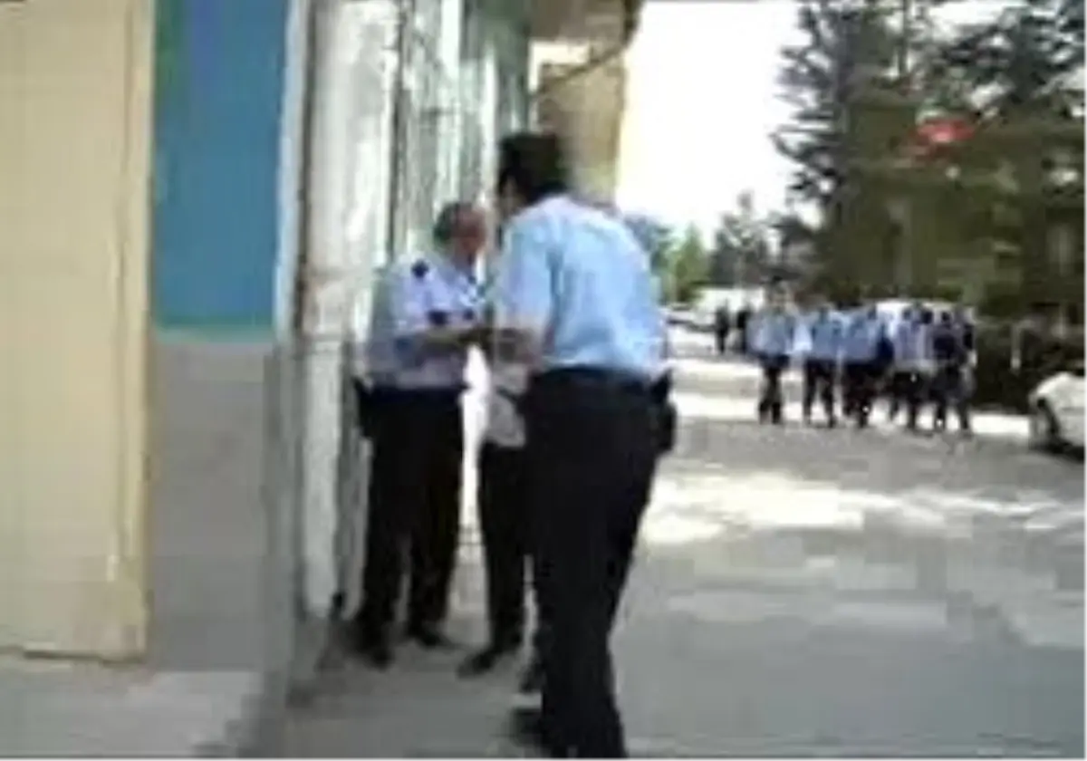 Eskişehir - Meslek Lisesi Öğrencisi Okulda Falçatayla Yaralandı
İlk Günde Okulda Şiddet