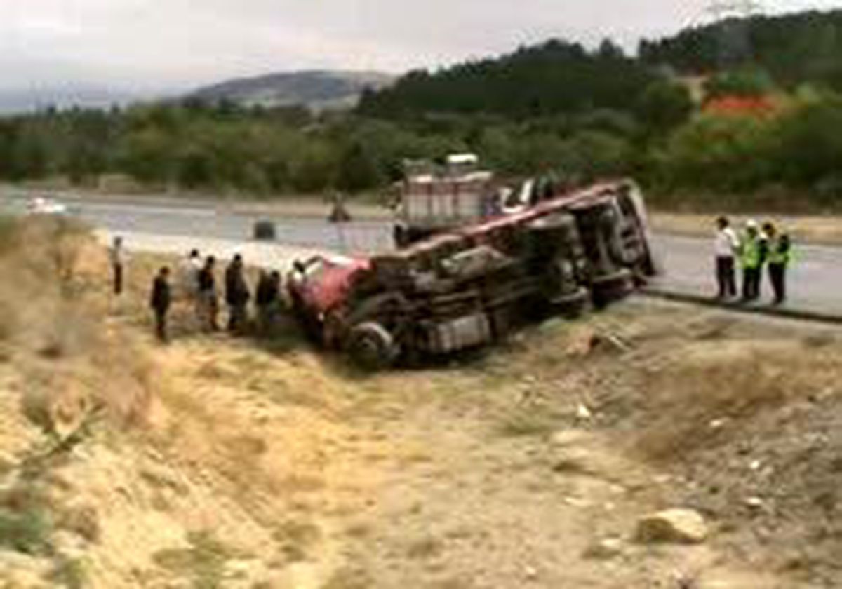 Uşakek Görüntülerlekaza Yapan Otomobilde Bomba Düzeneği İddiası