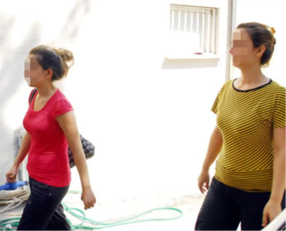 Anne ve Kızı Grup Seks Yapmış