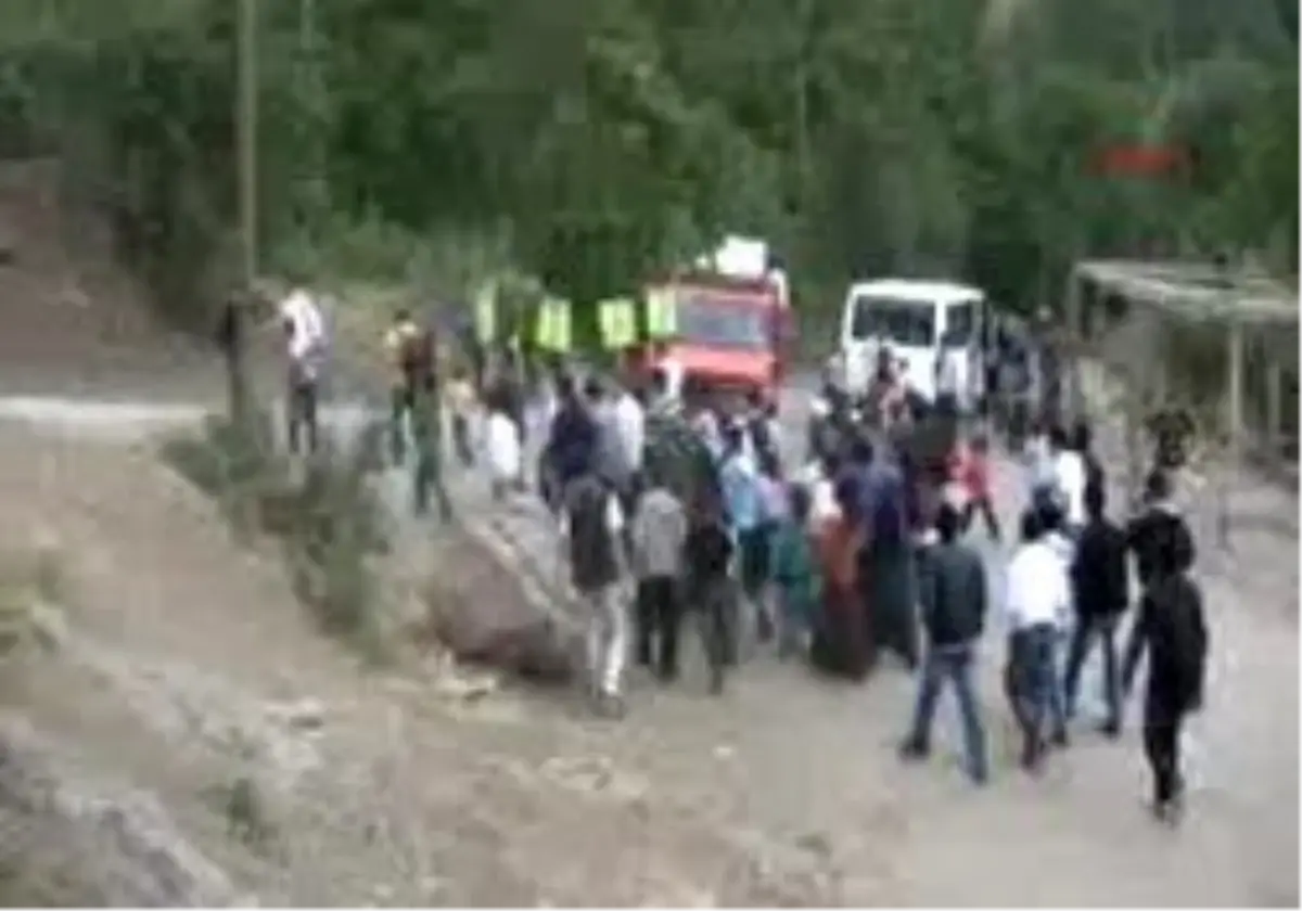 Hakkariek 1Geçitli\'de Göçten Vazgeçildi