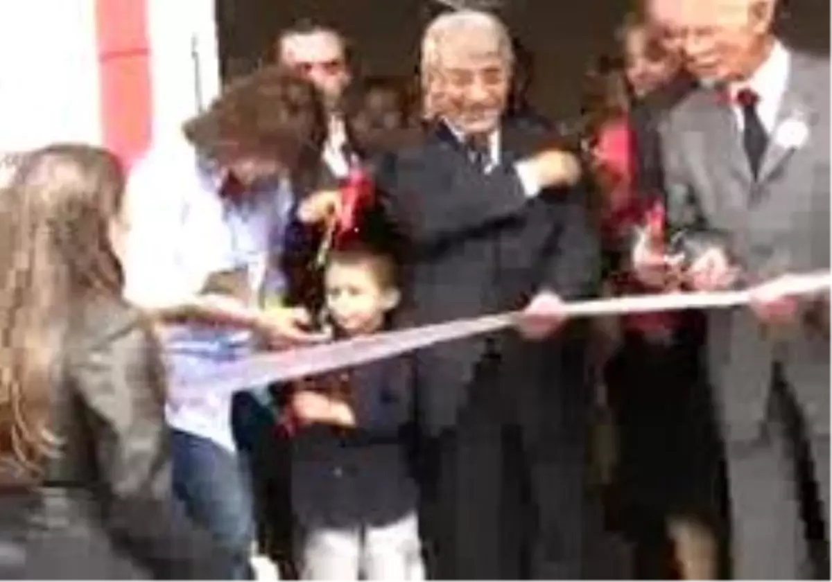 Trazon 2 `Çocuklar Gülsün Diye Kampanyası\'nın Üçüncü Okulu Açıldı
`Çocuklar Gülsün Diye Kampanyası\'nın Üçüncü Okulu Açıldı