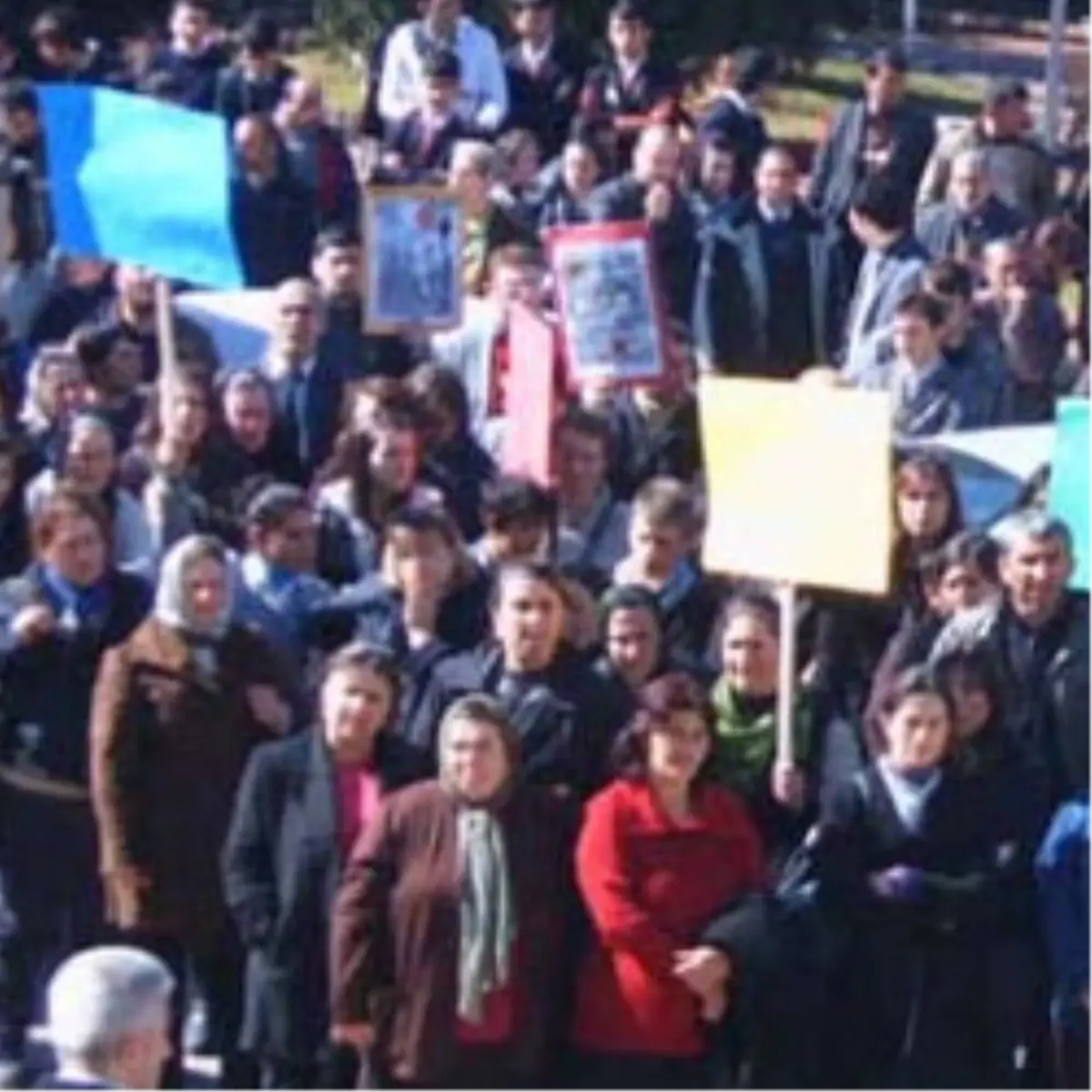 Cuma Sonrası Defile Protestosu