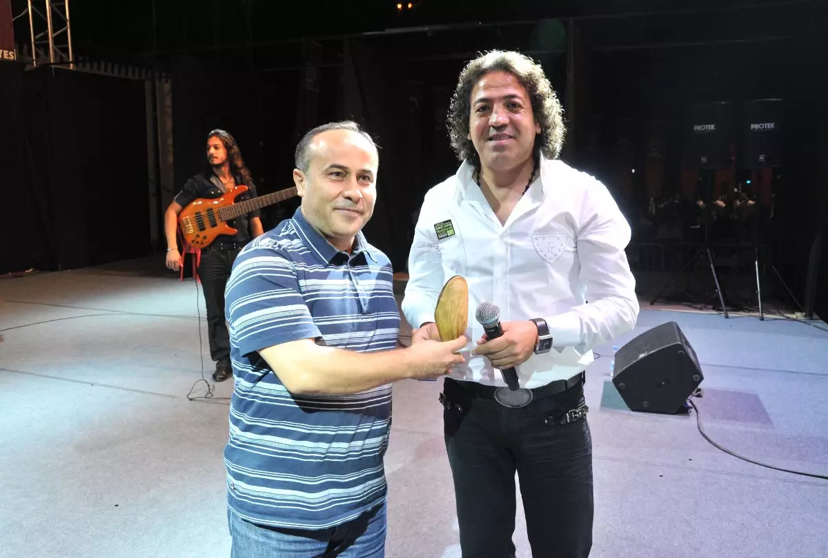 Ali Altay, Anteplileri Coşturdu