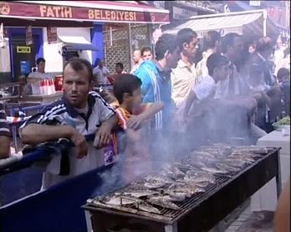 Kumkapı'da Balık-Ekmeğe Hücum