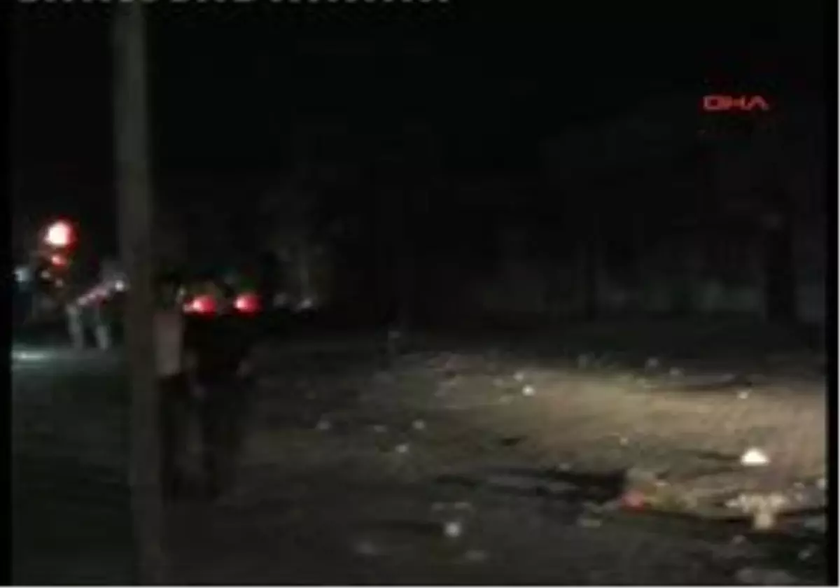 Adana - Bomba Elinde Patladı: 1\'İ Ağır, 3 Yaralı