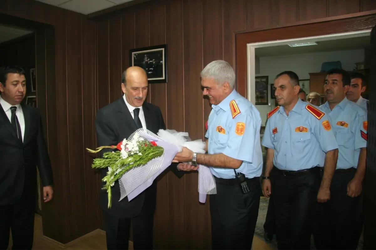 İtfaiyecilerden Başkan Selmanoğlu’na Ziyaret

