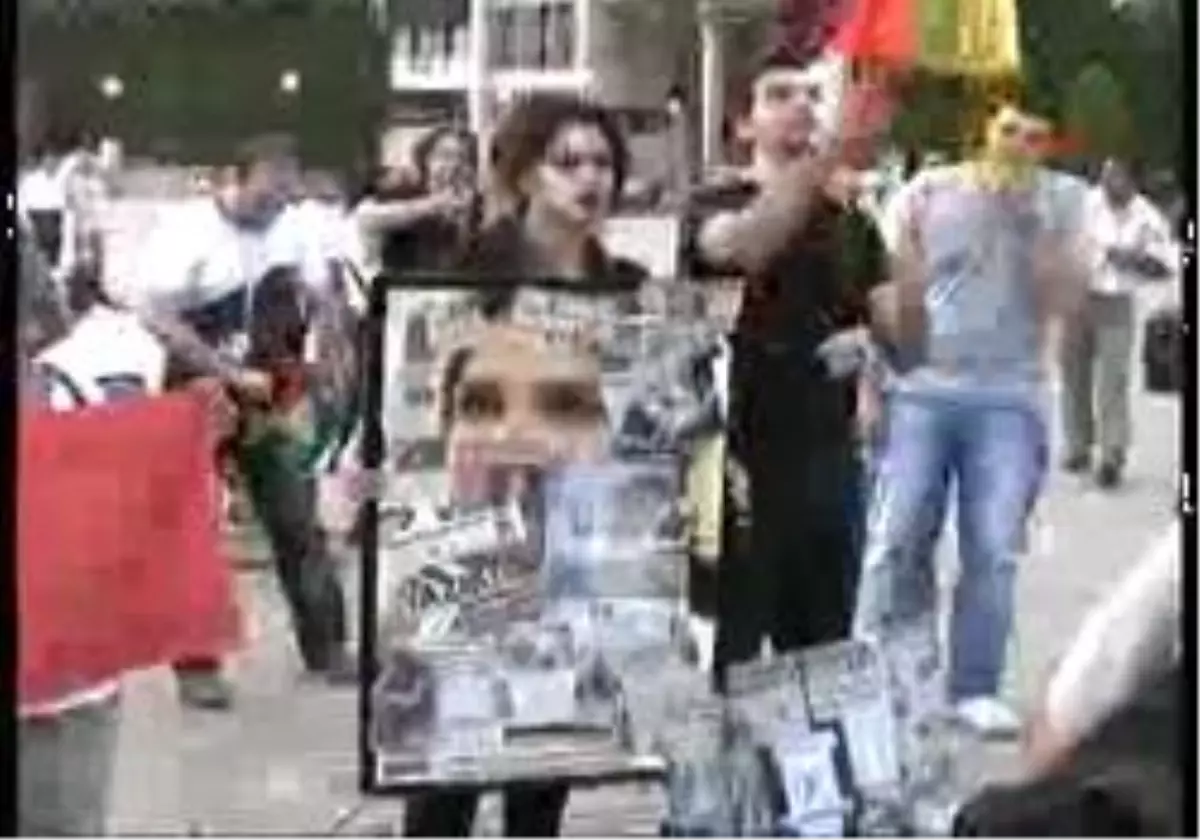 İzmir Delileri ´Silaha Hayır´ Dedi