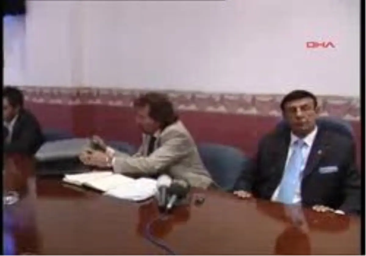 "Kocaelispor\'u Kurtaracak" Diye Gösterilen Eurolar Sahte Çıktı