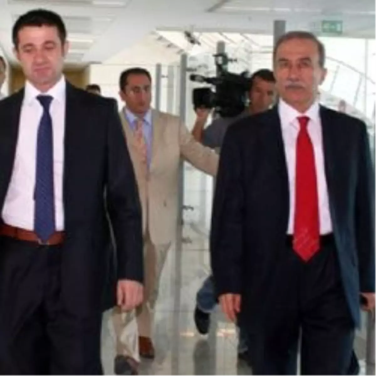 Avcı Yine Cemaate Yüklendi!