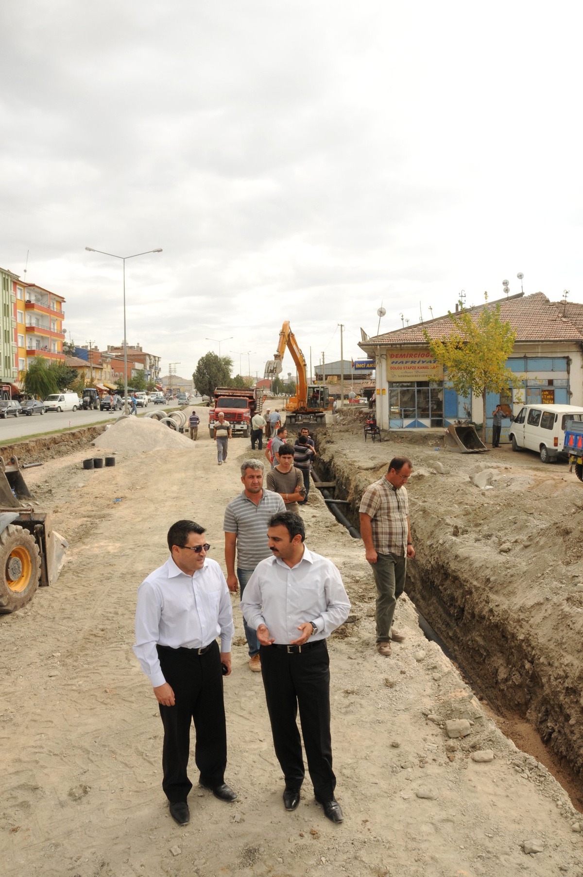 Yeni Sanayi Caddesinde Çalışmalar Tam Hız