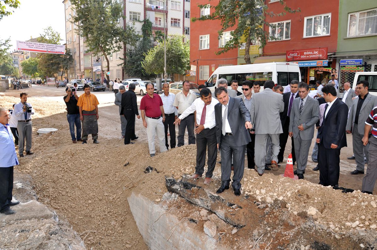 Cengiz Topel Caddesi Yenileniyor
