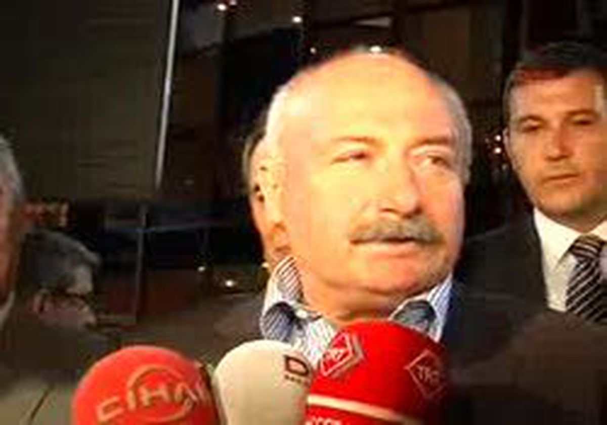 Ankara Valisi Yüksel: 'Ankara'daki Spor Müsabakalarında Terör Ve Şiddete İzin Vermem'
Ankara Valisi Yüksel: 'Ankara'daki Spor Müsabakalarında Terör Ve Şiddete İzin Vermem'