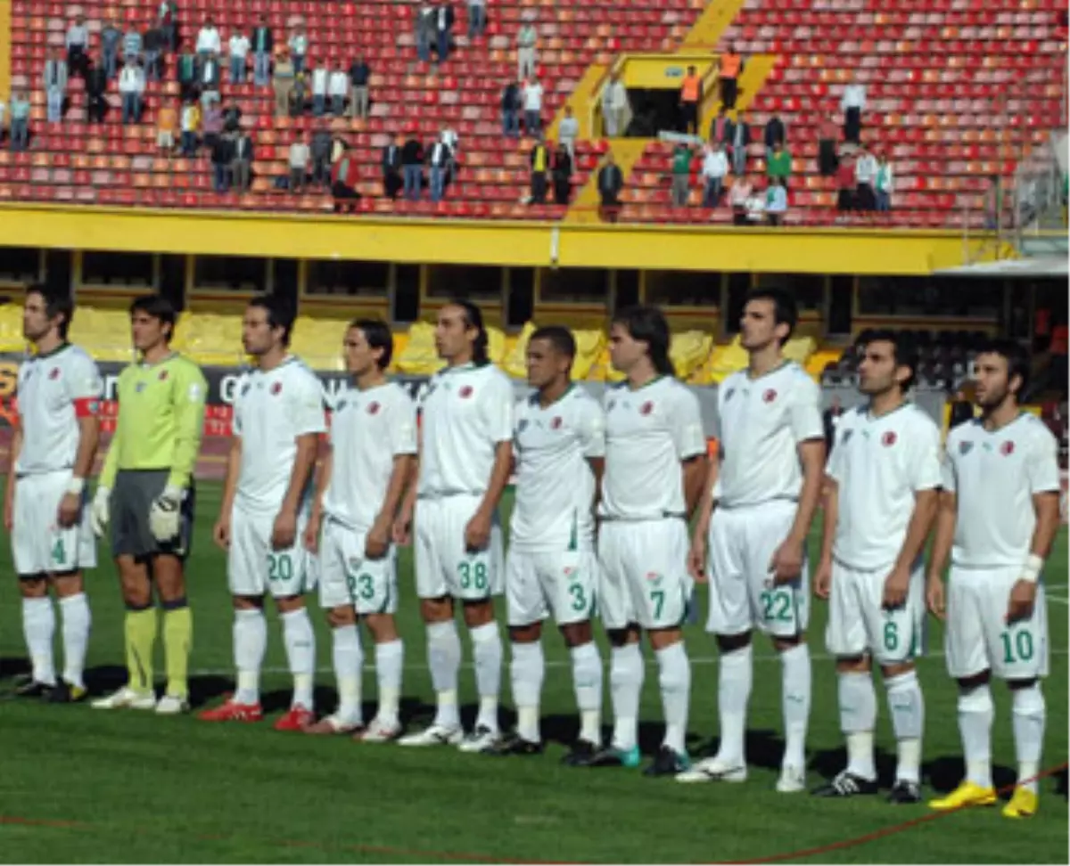 Bursaspor İstanbul\'da Puan Kaybetti