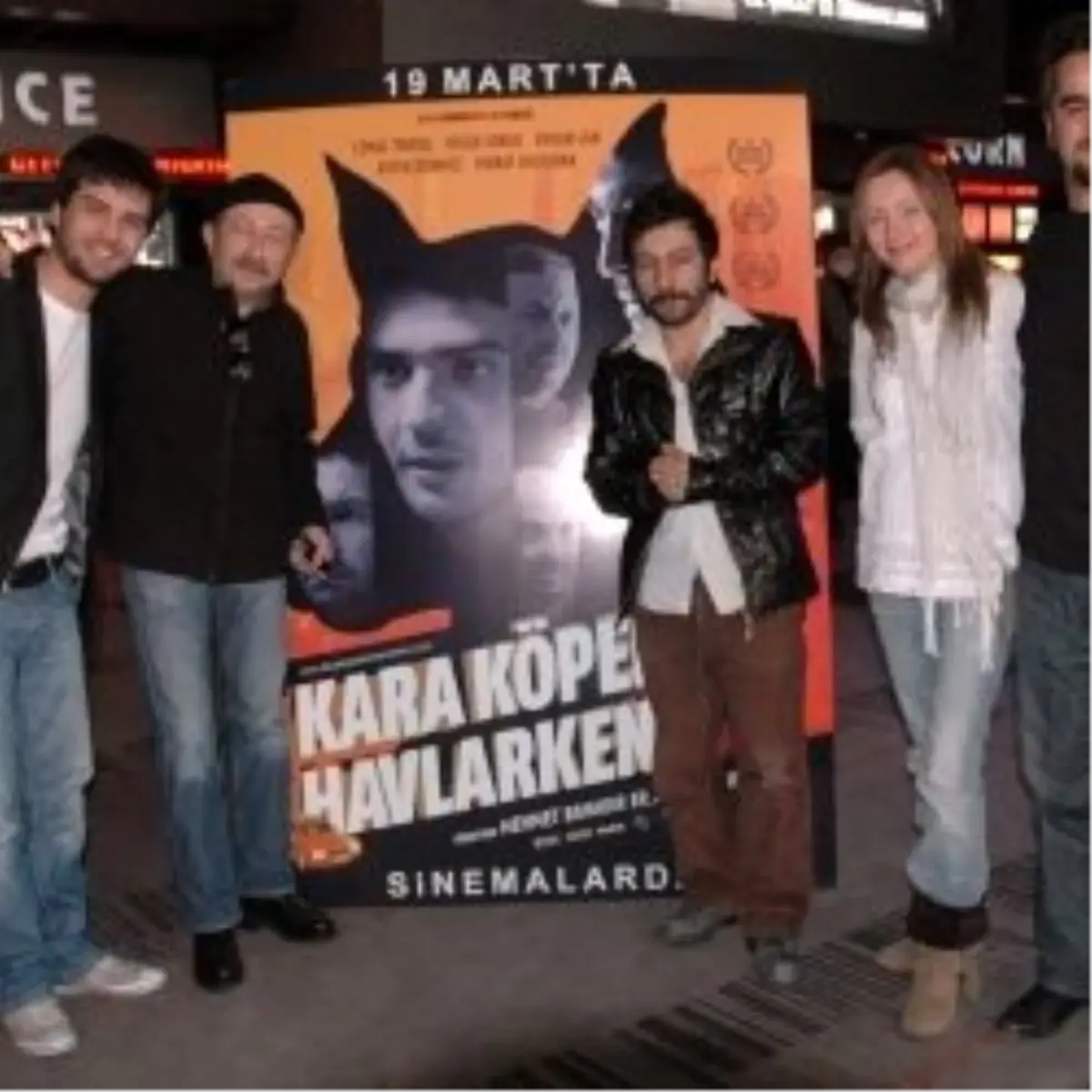 "Kara Köpekler Havlarken" Beş Ülkede Birden