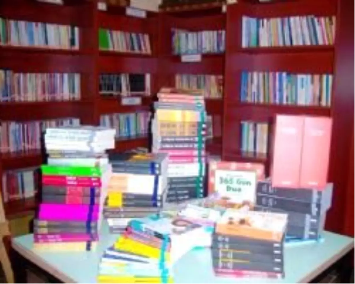 
Kayseri’de Bursa Yayınlarına İlgi Tavan Yaptı