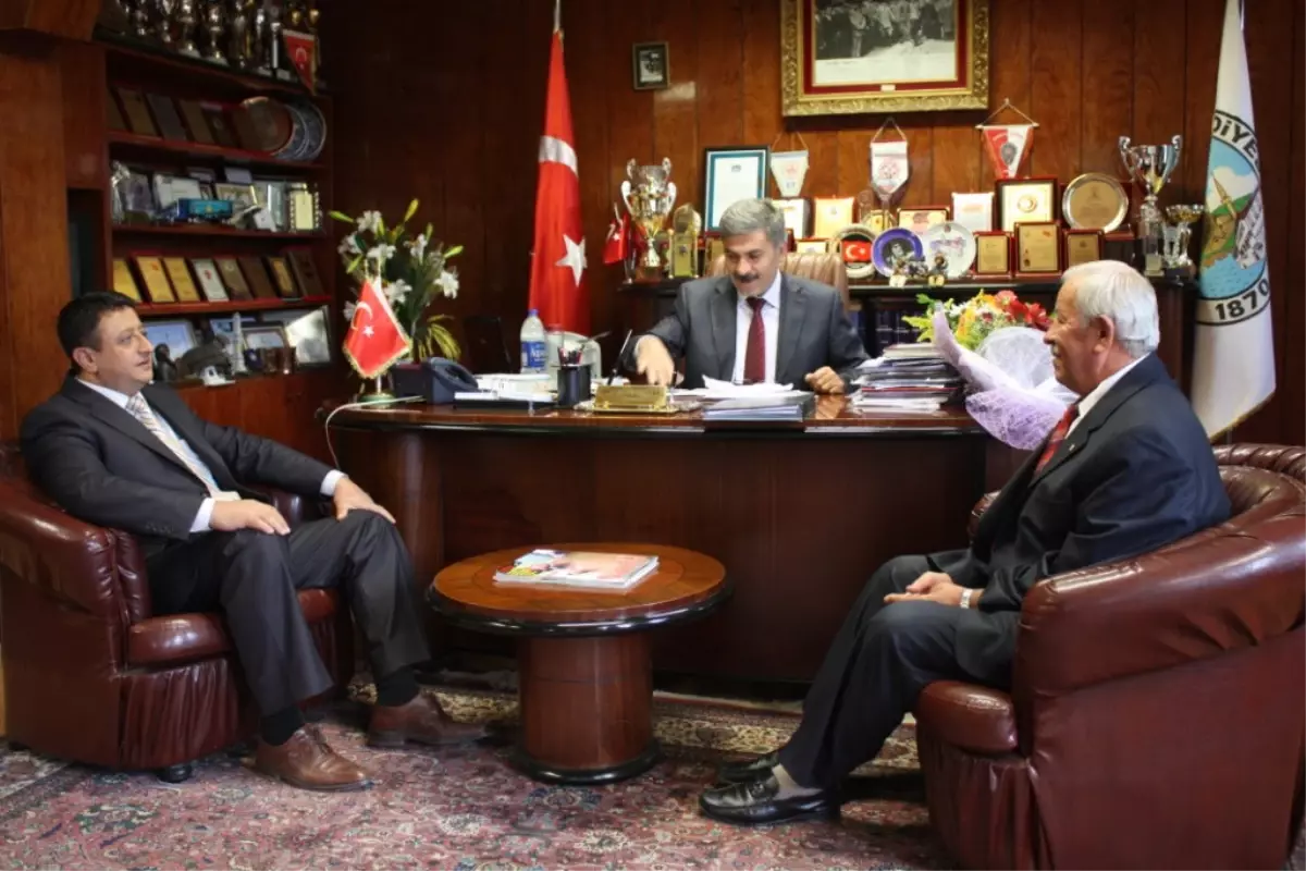 Alparslan İlköğretim Okulundan Başkan Çiçek’i Ziyaret