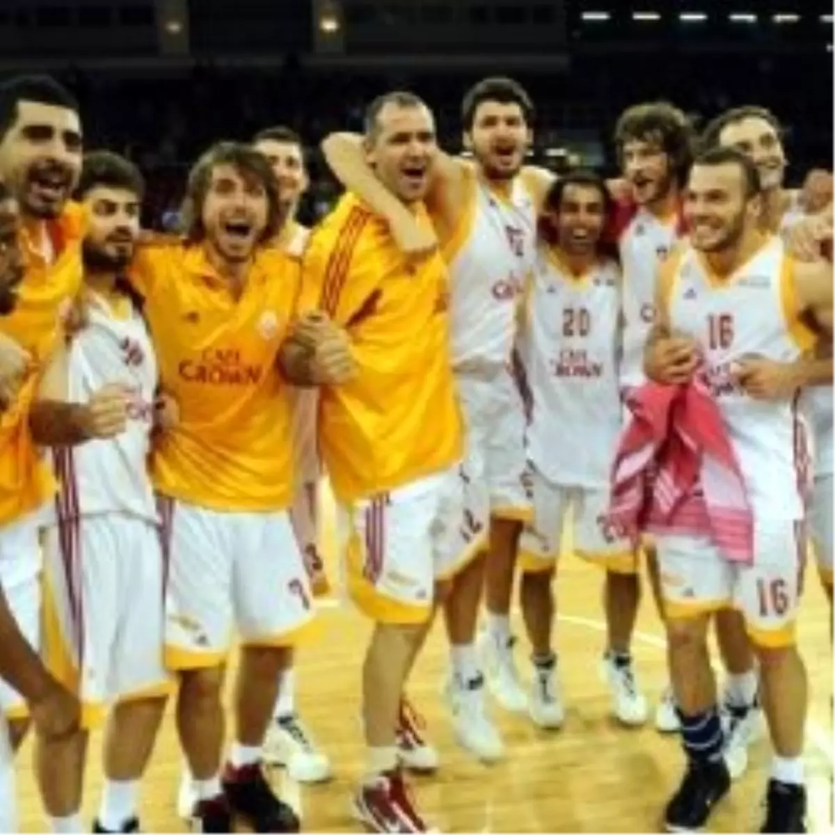 Galatasaray Cafe Crown, Eurocup\'ta Gruplara Kaldı