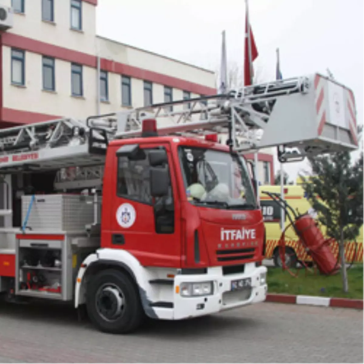 İtfaiye Filosuna 5 Yeni Araç Daha