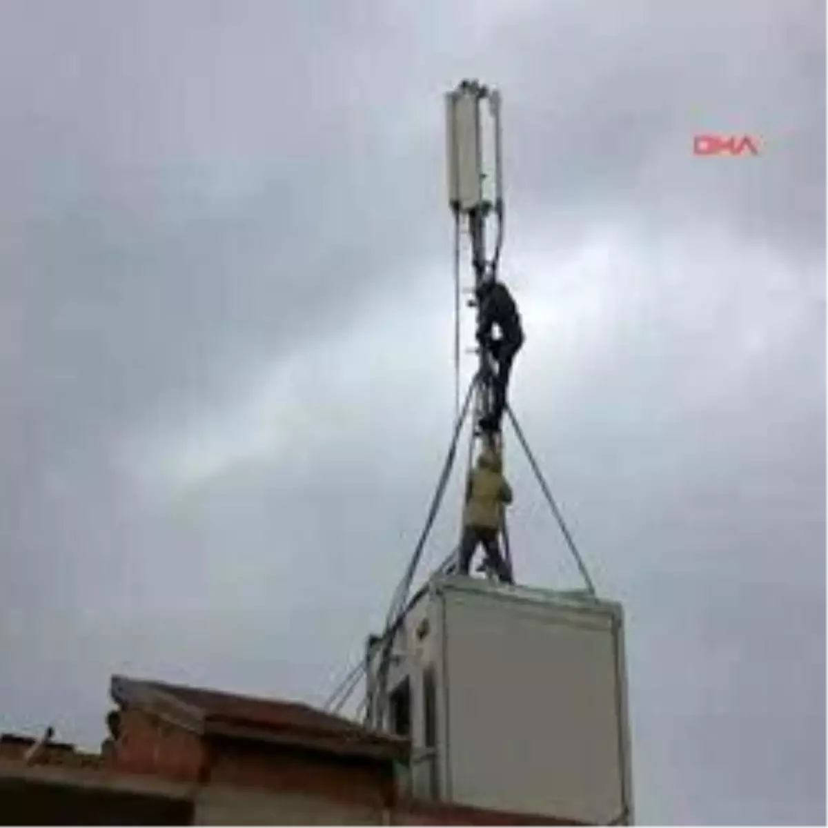 Baz İstasyonu Yüzünden Karakolluk Oldular