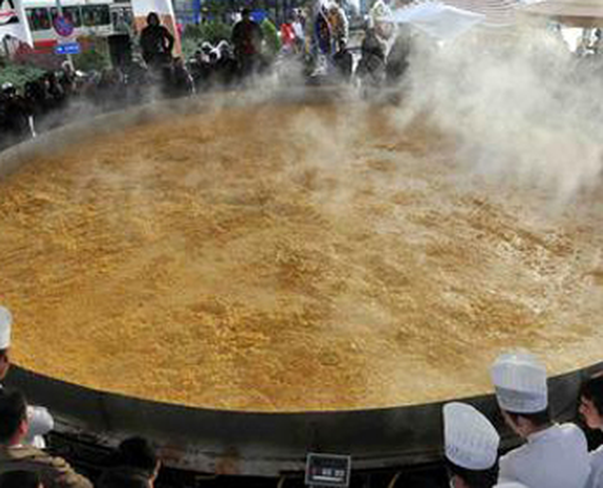 İşte Dünyanın En Büyük Omleti