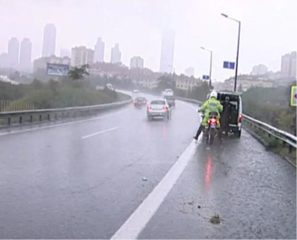 İstanbul\'dan Yağış Manzaraları