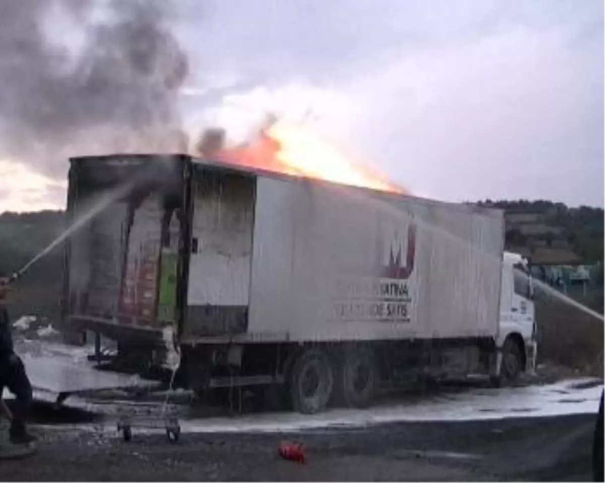 \'Kamyon Yanıyor, Sürücü Habersiz\'