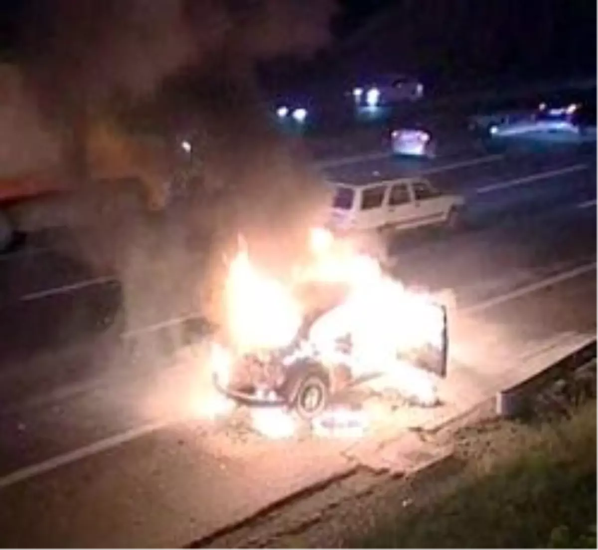Kamyondaki Yangını Farkeden Polis, Haber Merkezini Böyle Uyardı: